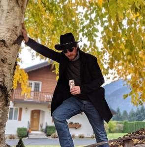 Meet your Posher, Miguel